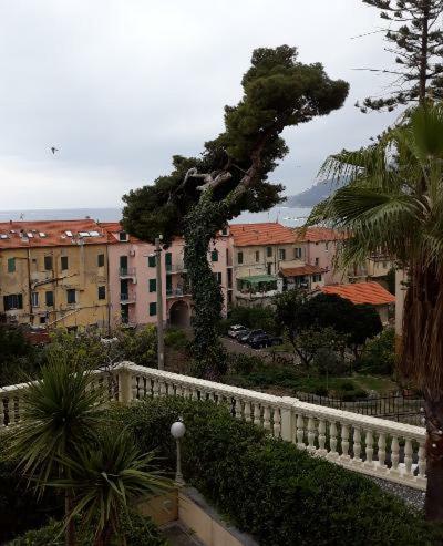 Casa Sole E Relax Appartamento Ospedaletti Esterno foto